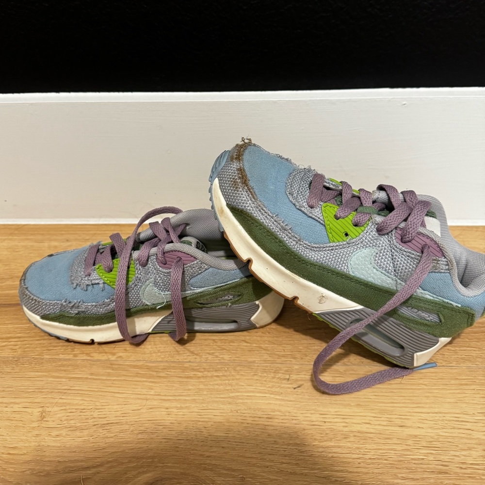 Nike Air Max 90 SE1 GS Girls Shoes Size 1; Color: Multi-Colored
